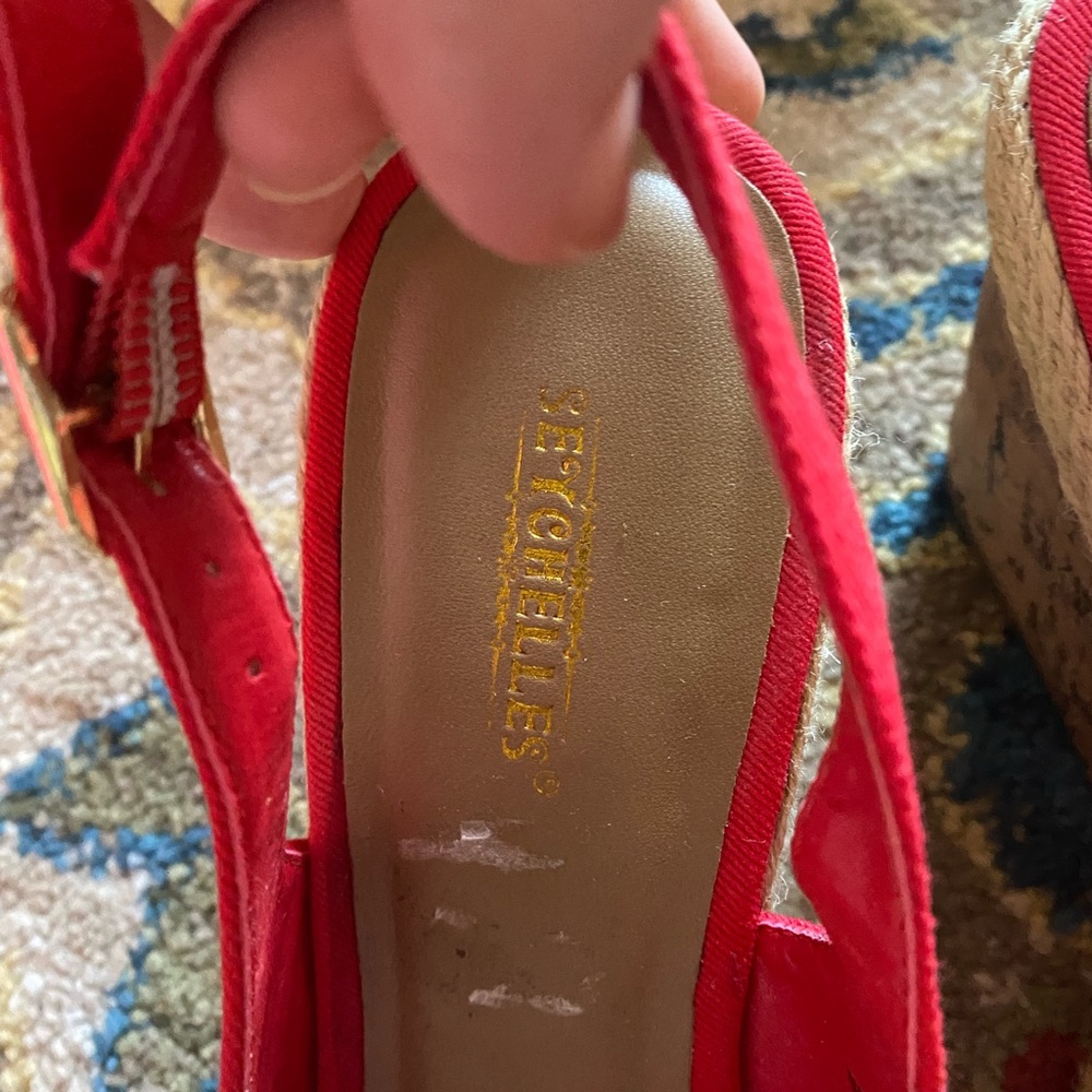 Red wedges - Picture 2 of 5